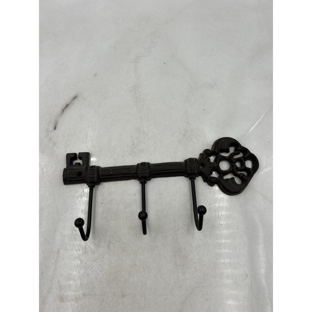 Vintage Cast Iron Skeleton Key Wall Hook Rack Rustic Metal 3 Hook Entryway Decor